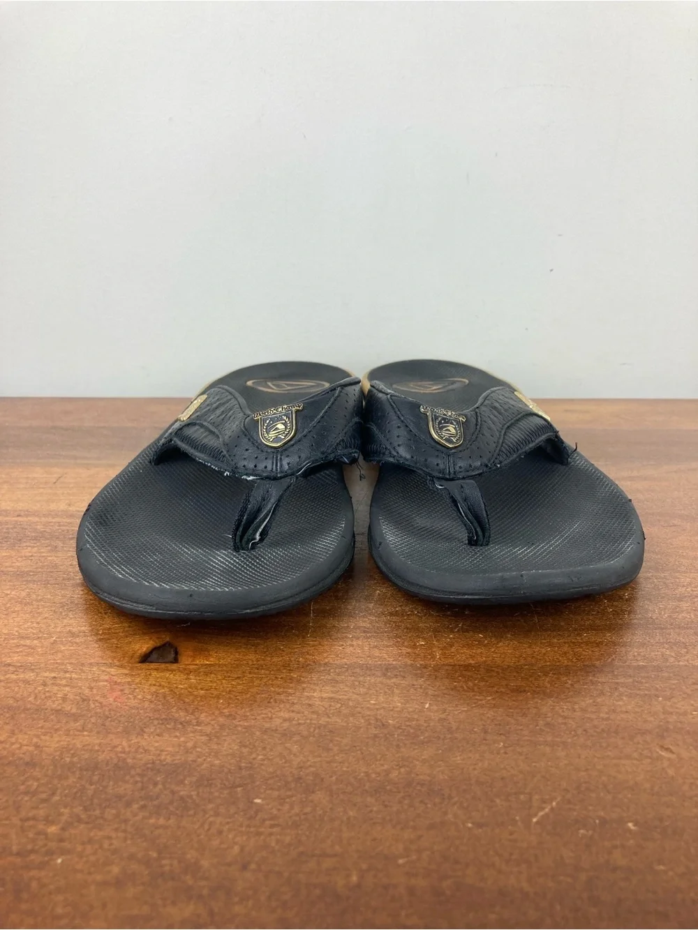 Reef Leather Flip-Flop Sandals Bottle Opener Sole Black Gold Men’s Size 9.